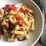 Salad with pasta, tuna, rosemary and red peppers