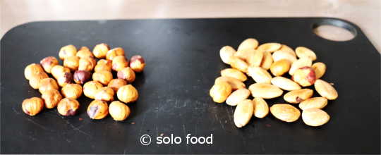 biscuits italiens aux épices et fruits secs - fruits secs entiers et torréfiés - solo food