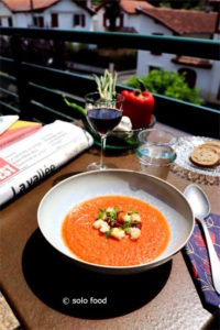Gaspacho with red pepper