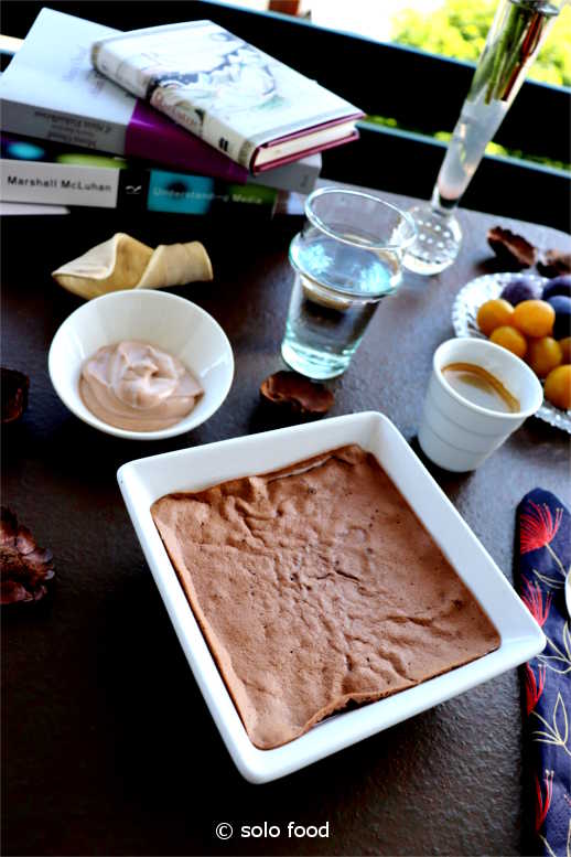 gâteau au chocolat (sans farine) et à la chantilly de nutella