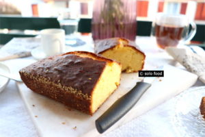 cake au citron et au sésame blanc torréfié