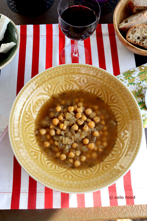 Chickpeas in soup