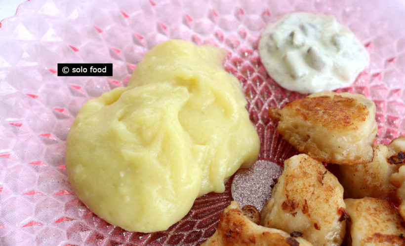 Potato Puree with garlic (skordalia)