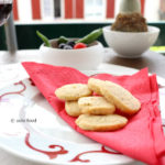 Sablés with parmesan and thyme