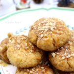 Biscuits de Noël à l'huile d'olive et aux épices (melomakarona vegan)