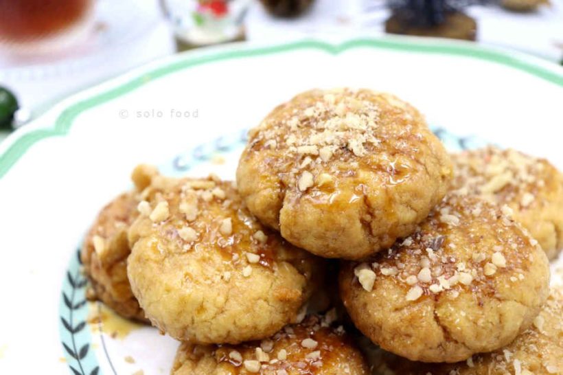 Biscuits de Noël à l'huile d'olive et aux épices (melomakarona vegan)