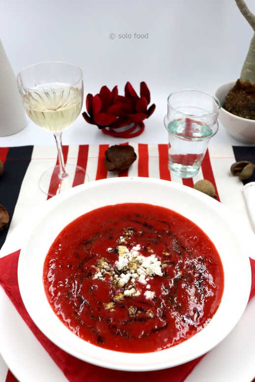 soupe aux fraises, vinaigre balsamique et féta