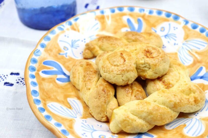 Easter butter Cookies (koulourakia paschalina)